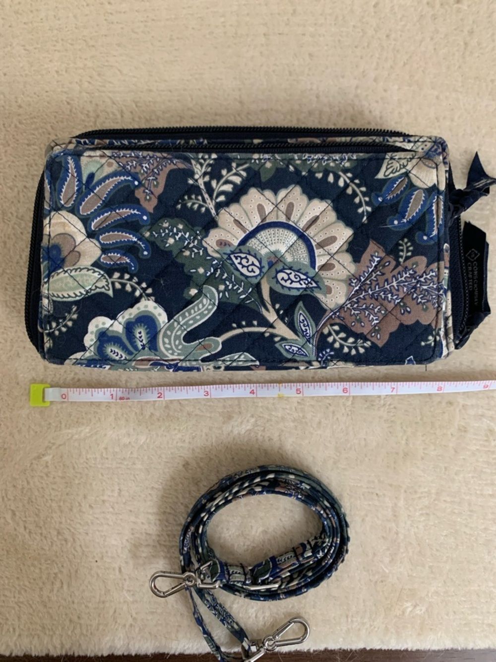 Vera Bradley Java Paisley Quilted Crossbody Wallet Navy Floral RFID Protection - Picture 9 of 10